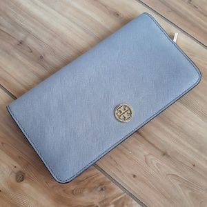 TORY BURCH passport wallet